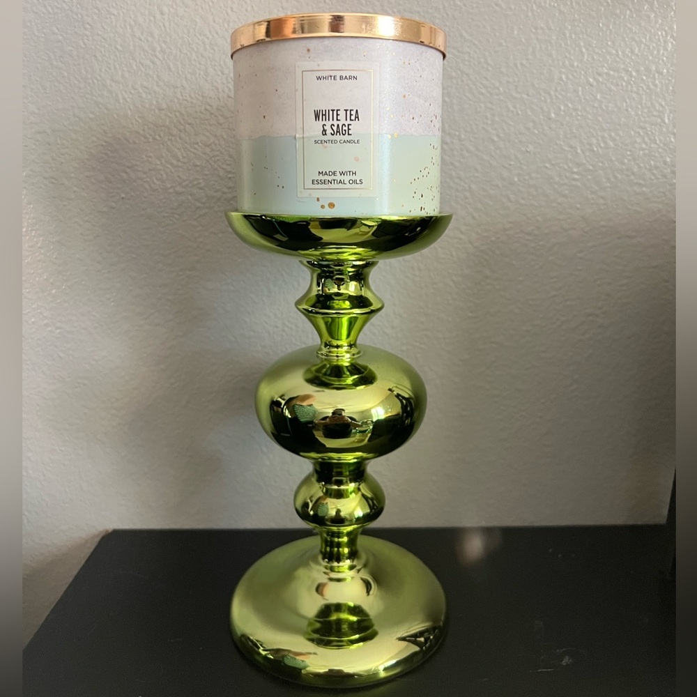 Bath and Bodyworks Elegant Green 3-wick Candle Holder - Picture 5 of 7